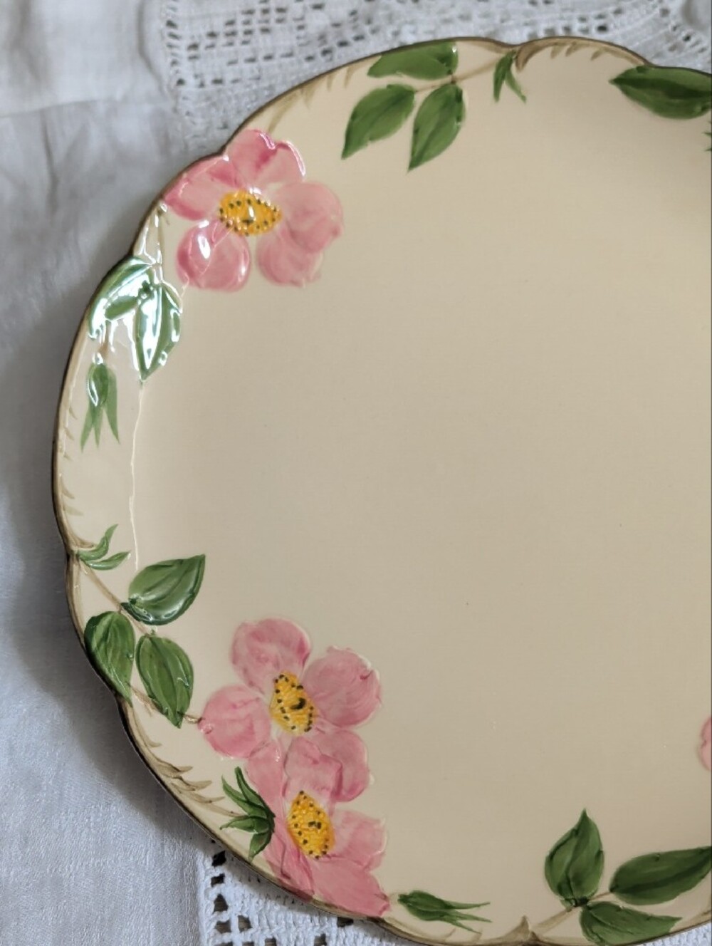 Franciscan Earthenware Large Round Serving Dish - Picture 2 of 4